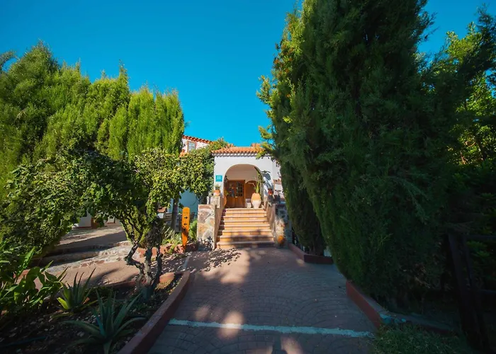 Rural El Refugio - Solo Adultos ホテル